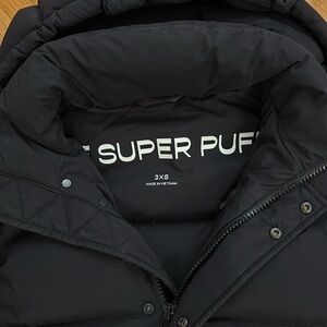 Aritzia Superpuff black
